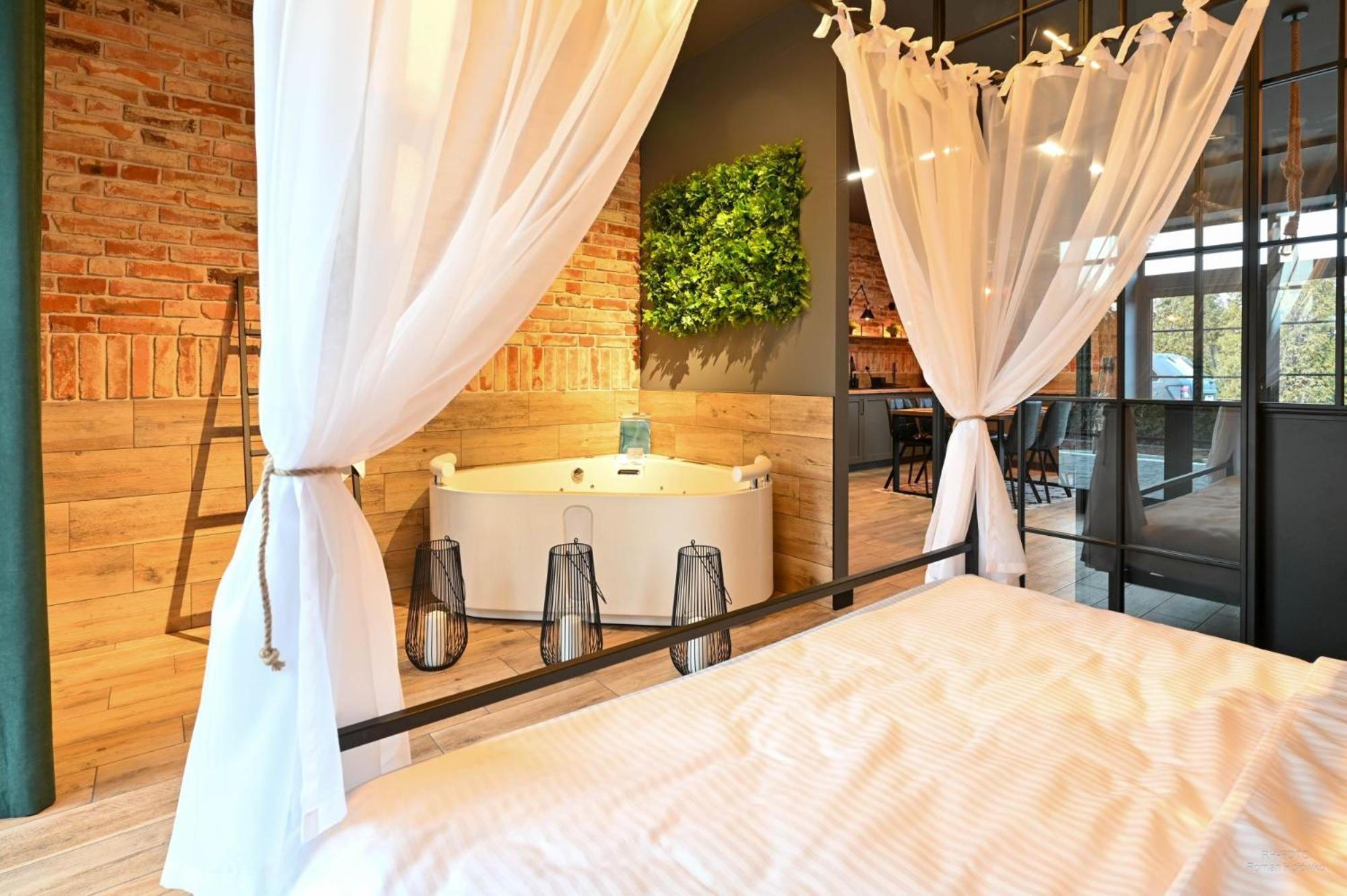 Aparthotel Mamma Mia - Освенцим Экстерьер фото